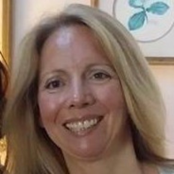 Meet your Posher, Janette - Picture 1 of 1